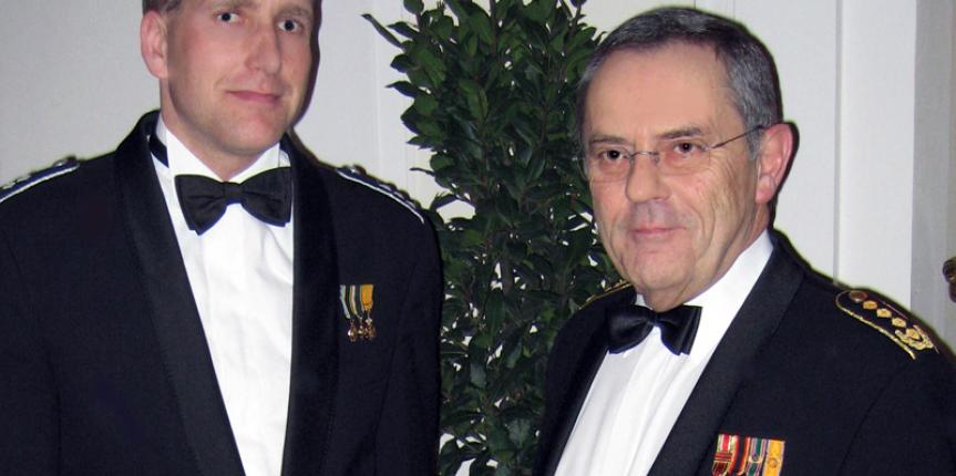Generalinspekteur der Bundeswehr General Schneiderhahn und Hauptmann Guhr