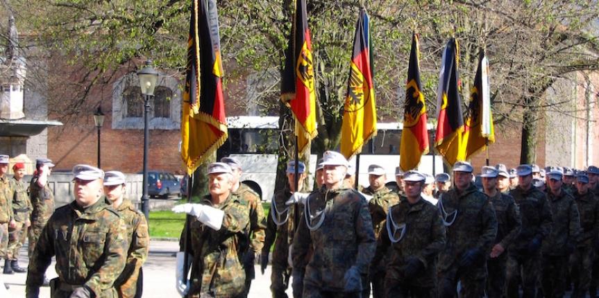 Fahnenabordnungen GebJgBrig 23