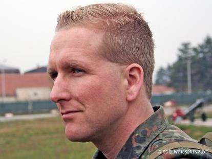 Als Gebirgsjägeroffizier beim Militär
